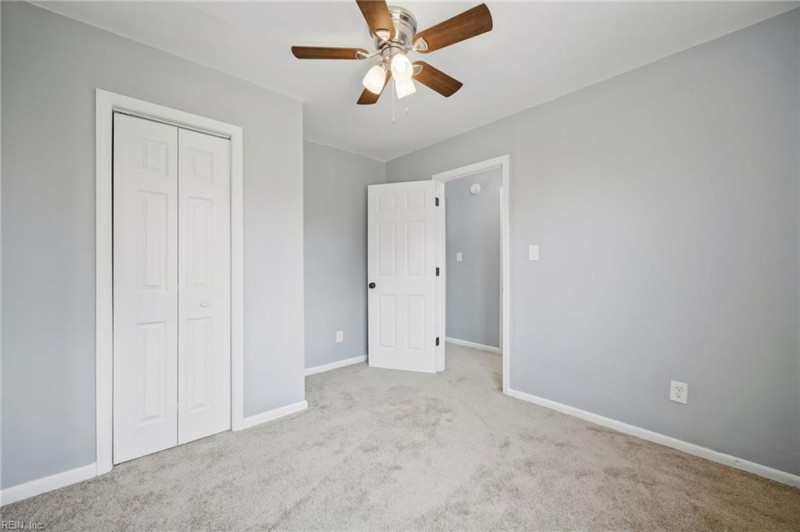 Photo 23 of 47 residential for sale in Portsmouth virginia