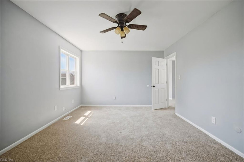 Photo 25 of 47 residential for sale in Portsmouth virginia