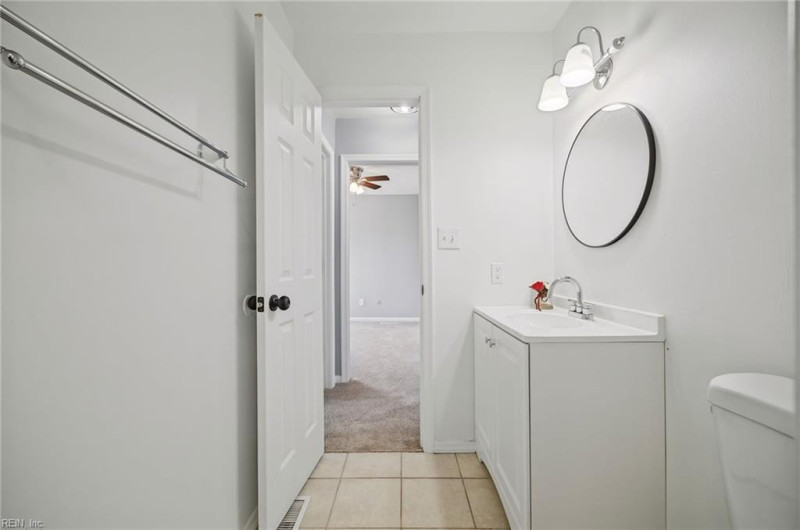 Photo 27 of 47 residential for sale in Portsmouth virginia
