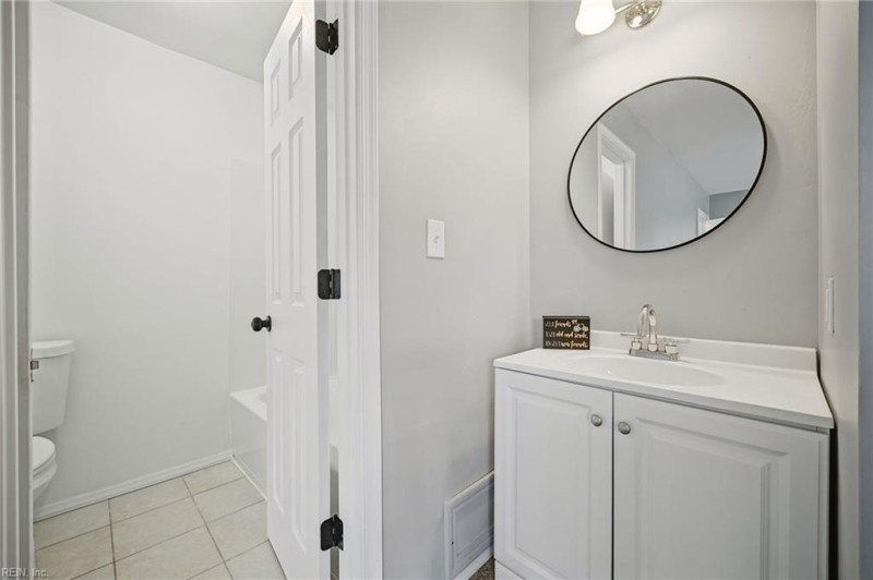 Photo 32 of 47 residential for sale in Portsmouth virginia