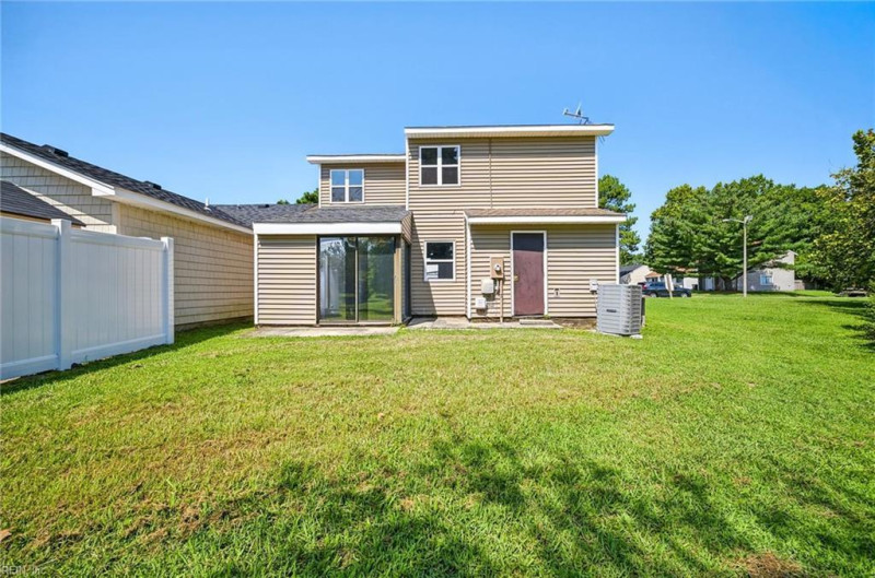 Photo 34 of 47 residential for sale in Portsmouth virginia