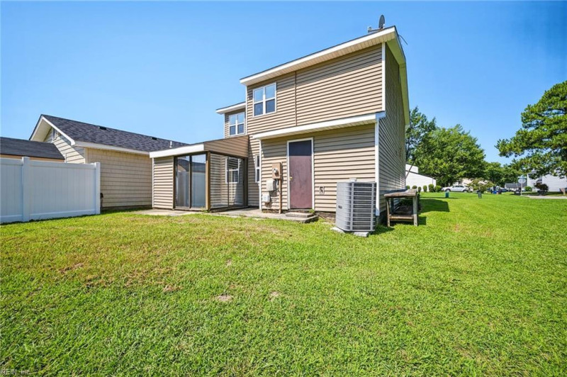 Photo 35 of 47 residential for sale in Portsmouth virginia