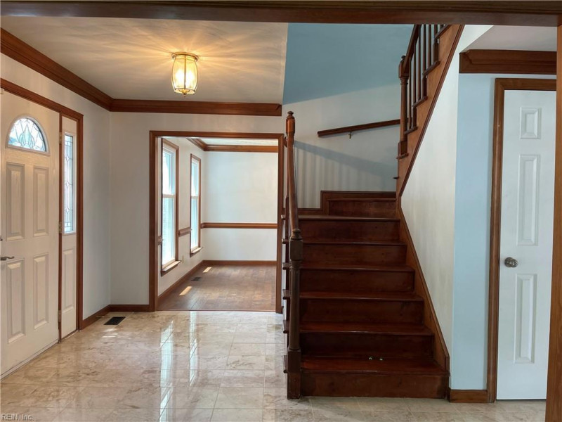 Photo 11 of 46 residential for sale in Virginia Beach virginia