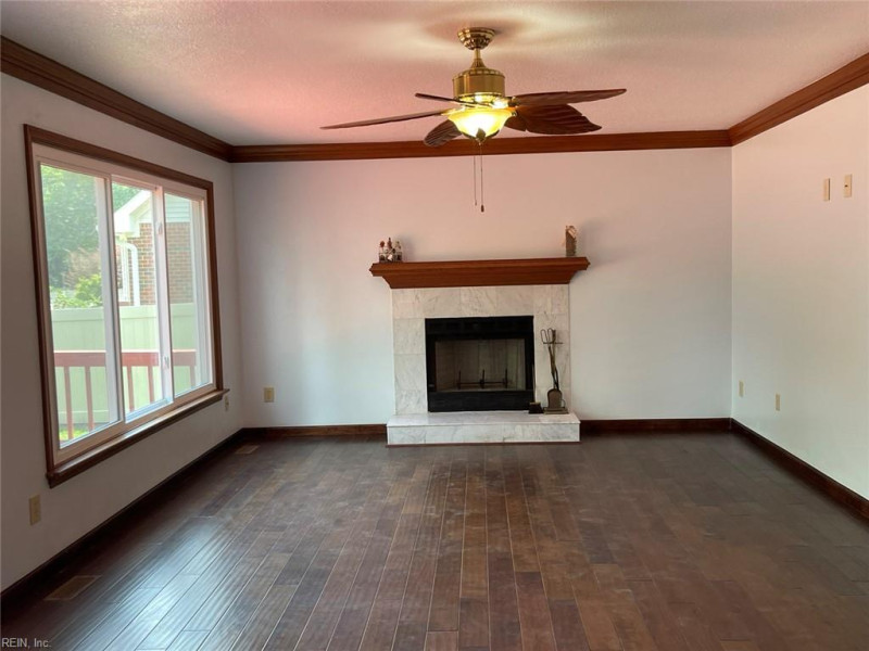 Photo 14 of 46 residential for sale in Virginia Beach virginia