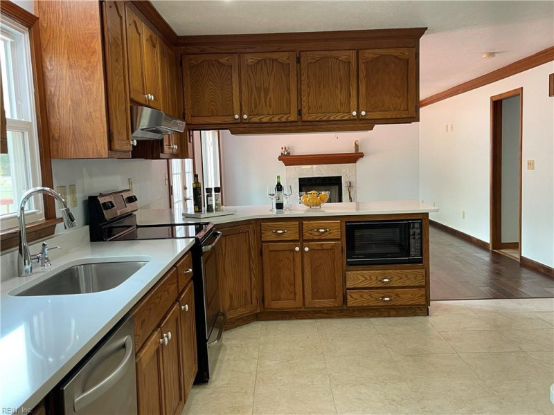 Photo 16 of 46 residential for sale in Virginia Beach virginia