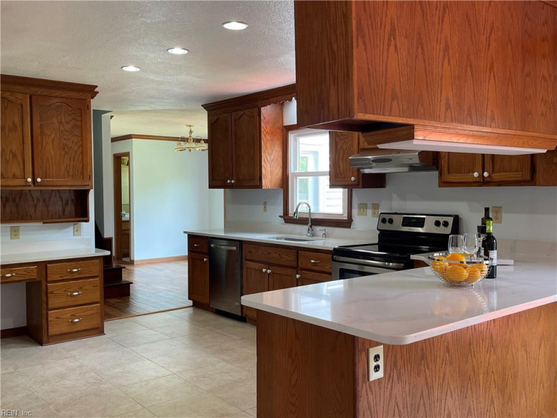 Photo 17 of 46 residential for sale in Virginia Beach virginia
