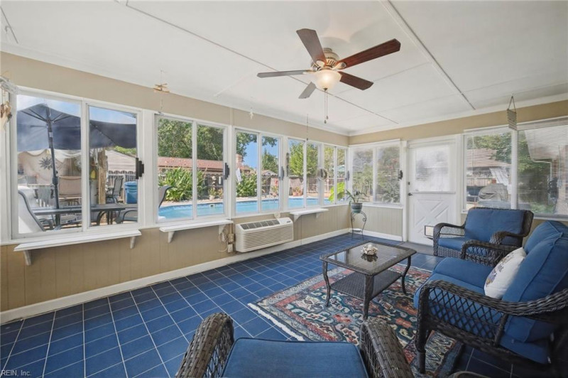 Photo 13 of 43 residential for sale in Virginia Beach virginia