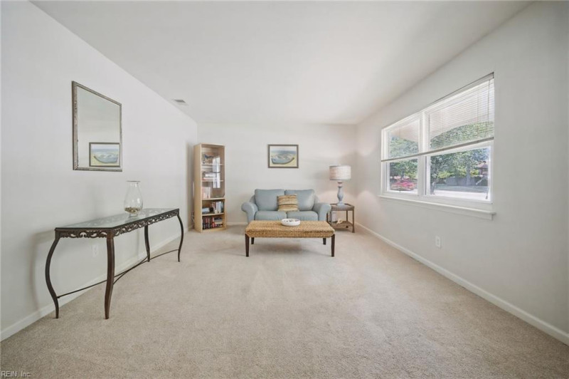 Photo 16 of 43 residential for sale in Virginia Beach virginia