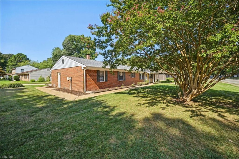 Photo 37 of 43 residential for sale in Virginia Beach virginia