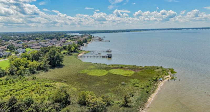 Photo 25 of 40 residential for sale in Suffolk virginia