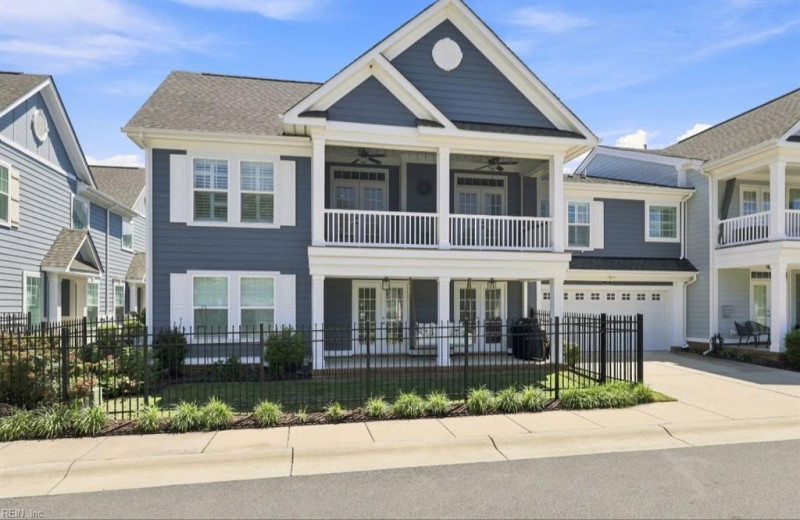 Photo 4 of 40 residential for sale in Suffolk virginia