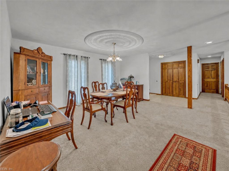 Photo 10 of 33 residential for sale in Chesapeake virginia