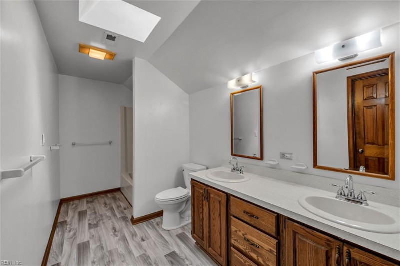 Photo 21 of 33 residential for sale in Chesapeake virginia