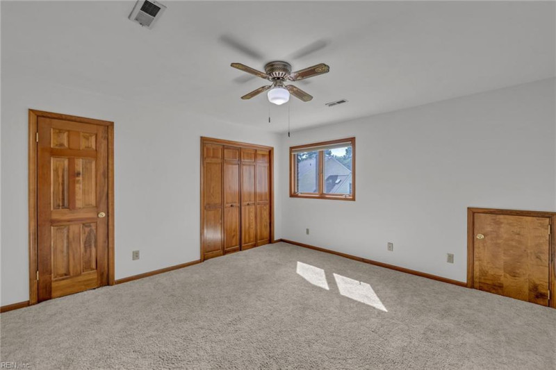 Photo 22 of 33 residential for sale in Chesapeake virginia