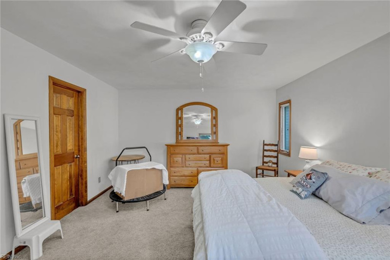 Photo 24 of 33 residential for sale in Chesapeake virginia