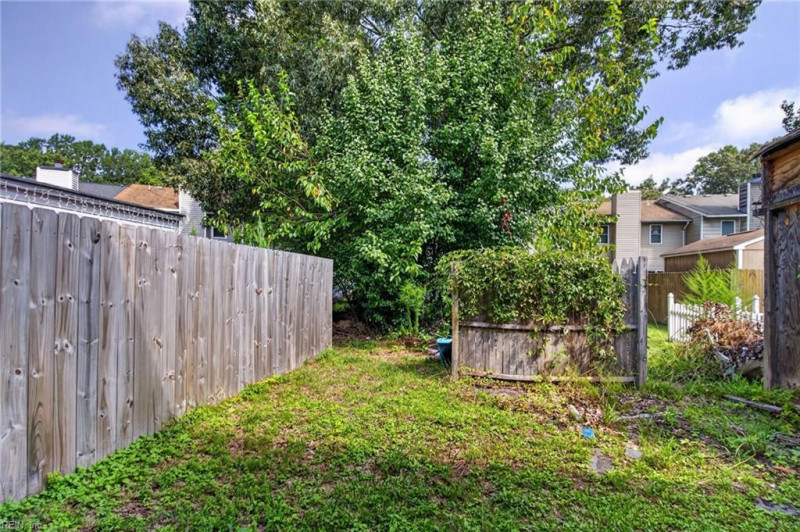 Photo 22 of 32 residential for sale in Chesapeake virginia