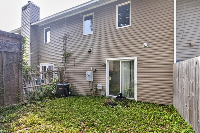 Photo 23 of 32 residential for sale in Chesapeake virginia