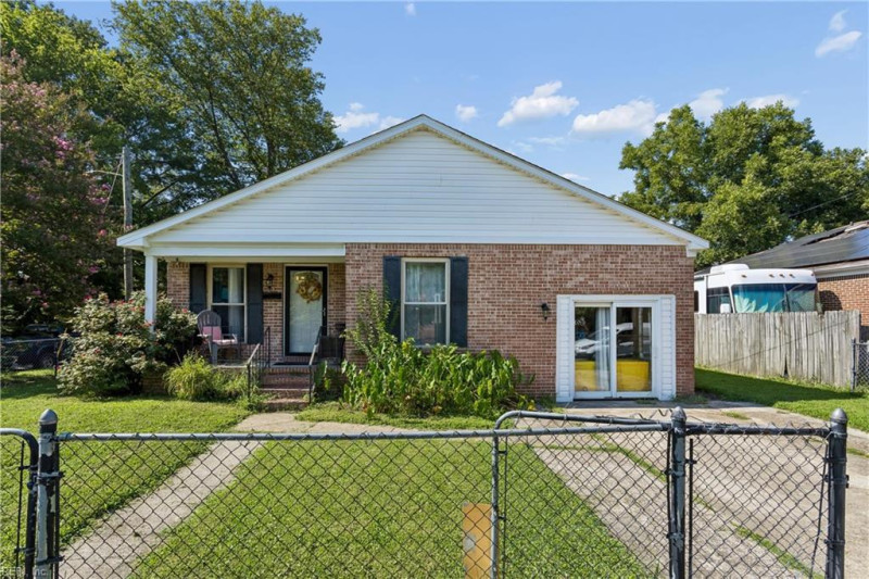 Photo 3 of 42 residential for sale in Norfolk virginia Photo 3 of 42 residential for sale in Norfolk virginia