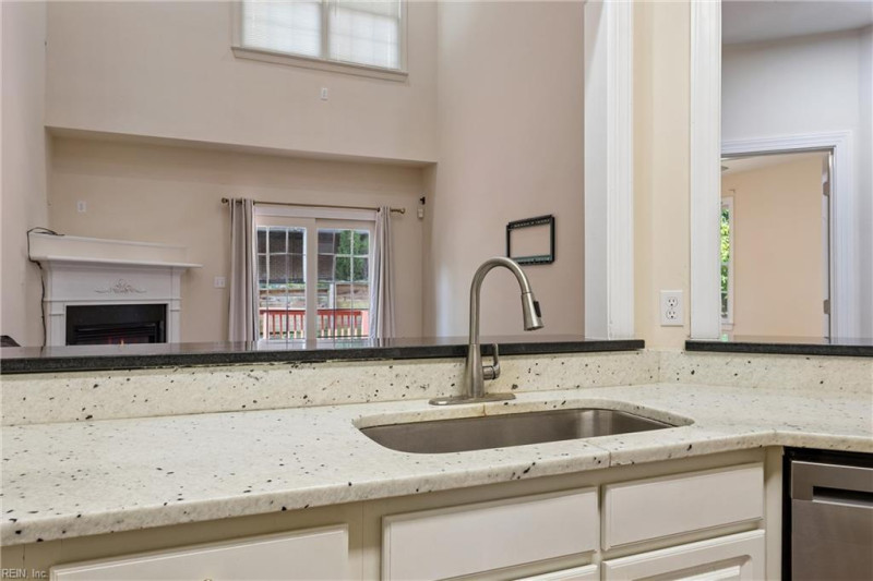 Photo 19 of 50 residential for sale in Williamsburg virginia
