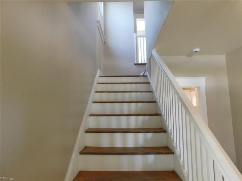 Photo 15 of 43 residential for sale in Norfolk virginia