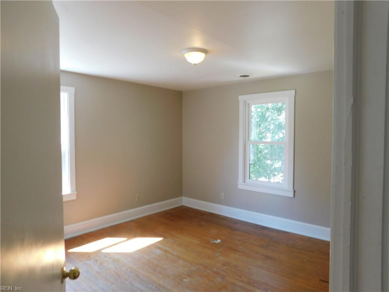 Photo 20 of 43 residential for sale in Norfolk virginia