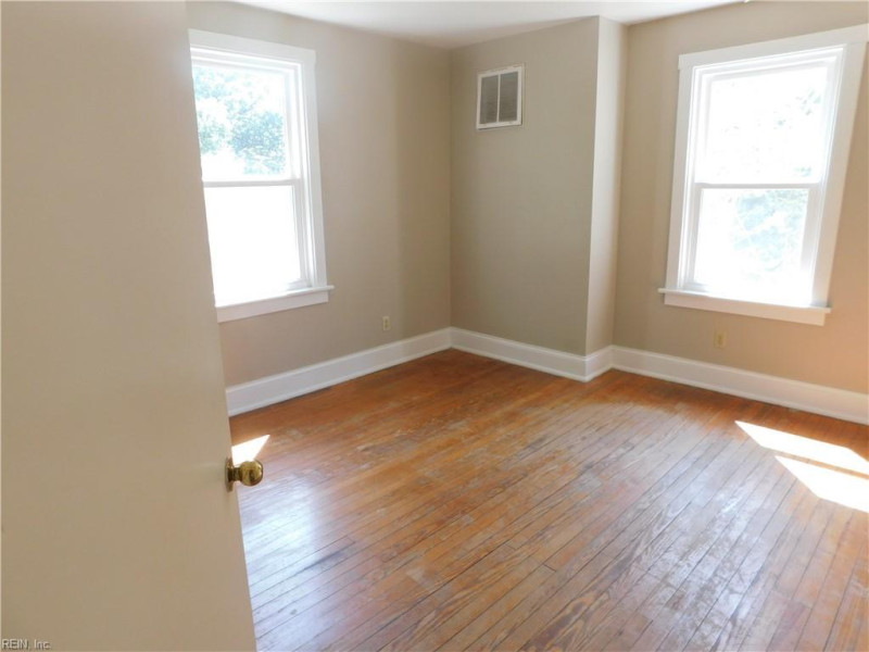 Photo 22 of 43 residential for sale in Norfolk virginia