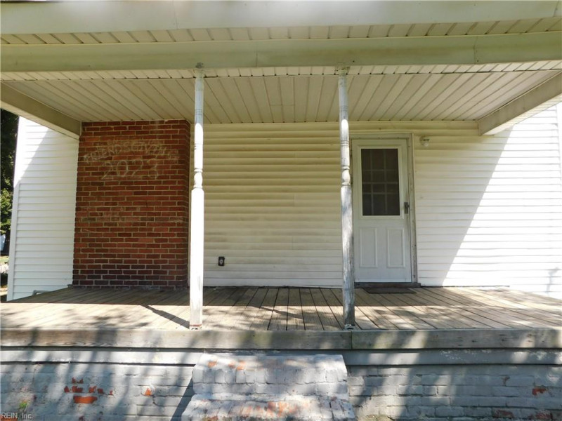 Photo 31 of 43 residential for sale in Norfolk virginia