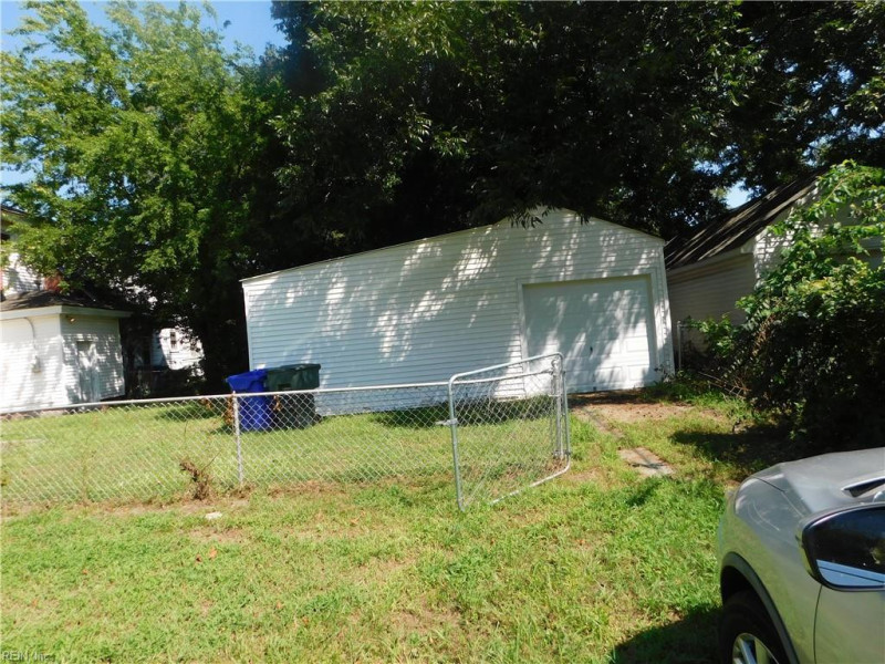 Photo 35 of 43 residential for sale in Norfolk virginia