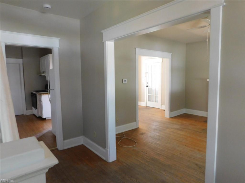 Photo 4 of 43 residential for sale in Norfolk virginia