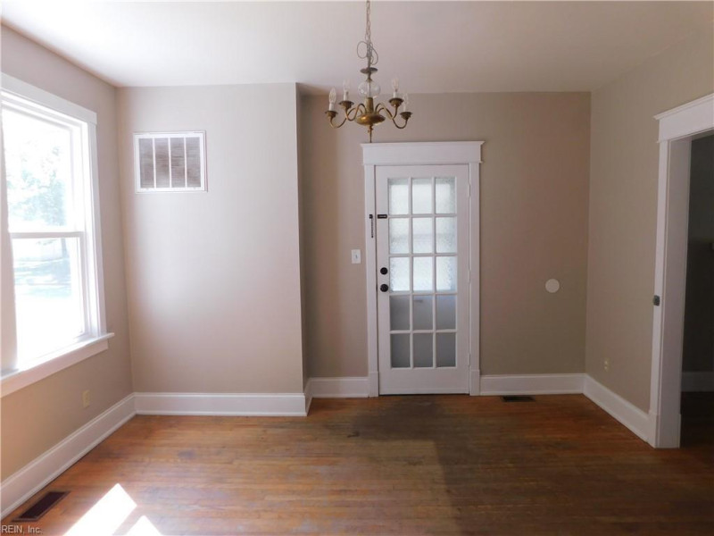 Photo 8 of 43 residential for sale in Norfolk virginia