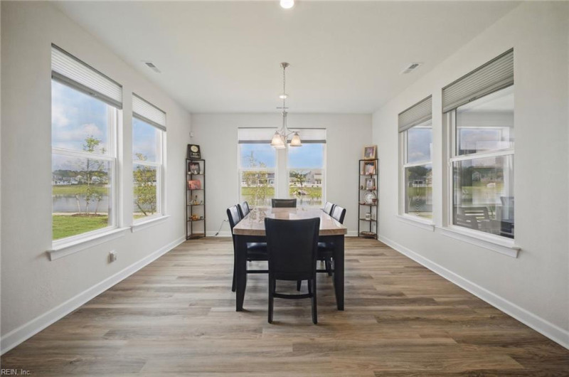 Photo 11 of 43 residential for sale in Chesapeake virginia