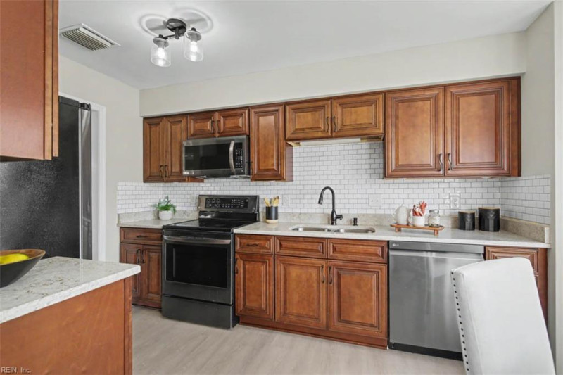 Photo 23 of 42 residential for sale in Virginia Beach virginia