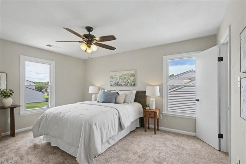 Photo 4 of 42 residential for sale in Virginia Beach virginia
