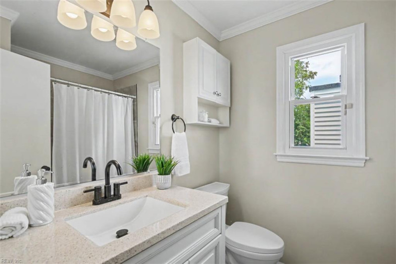 Photo 9 of 42 residential for sale in Virginia Beach virginia