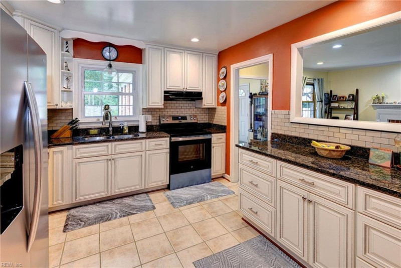 Photo 10 of 30 residential for sale in Newport News virginia
