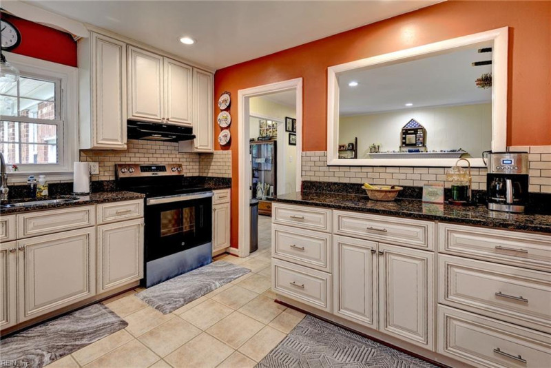 Photo 11 of 30 residential for sale in Newport News virginia