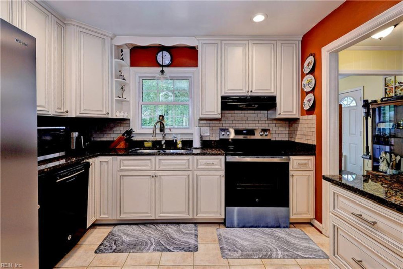 Photo 12 of 30 residential for sale in Newport News virginia