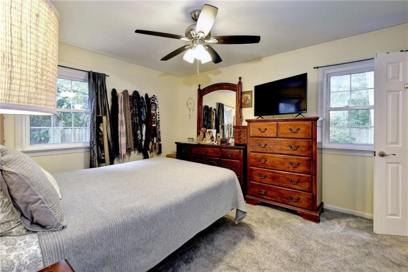 Photo 18 of 30 residential for sale in Newport News virginia