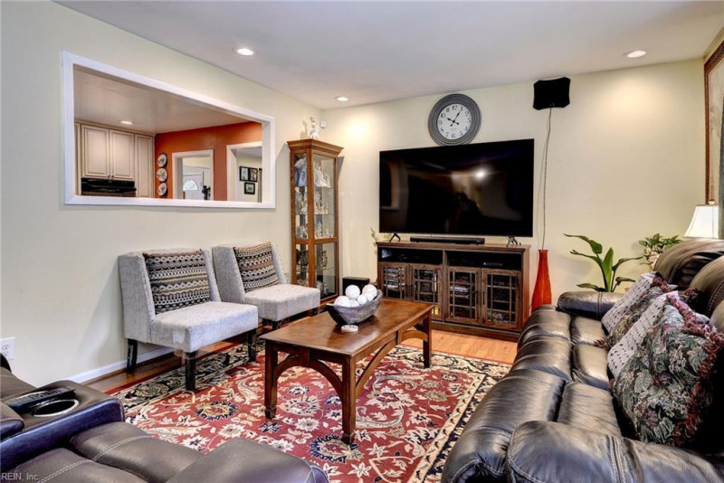 Photo 7 of 30 residential for sale in Newport News virginia
