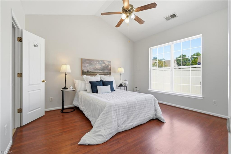 Photo 16 of 43 residential for sale in Virginia Beach virginia