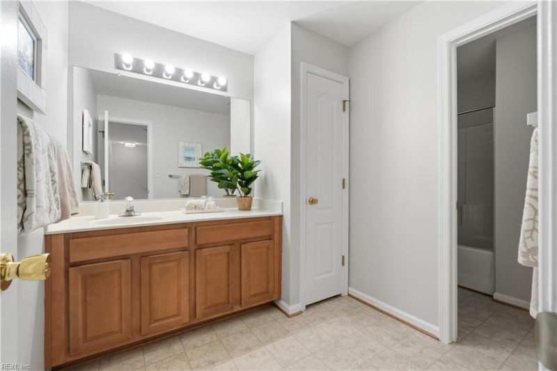 Photo 26 of 43 residential for sale in Virginia Beach virginia