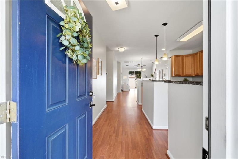 Photo 4 of 43 residential for sale in Virginia Beach virginia