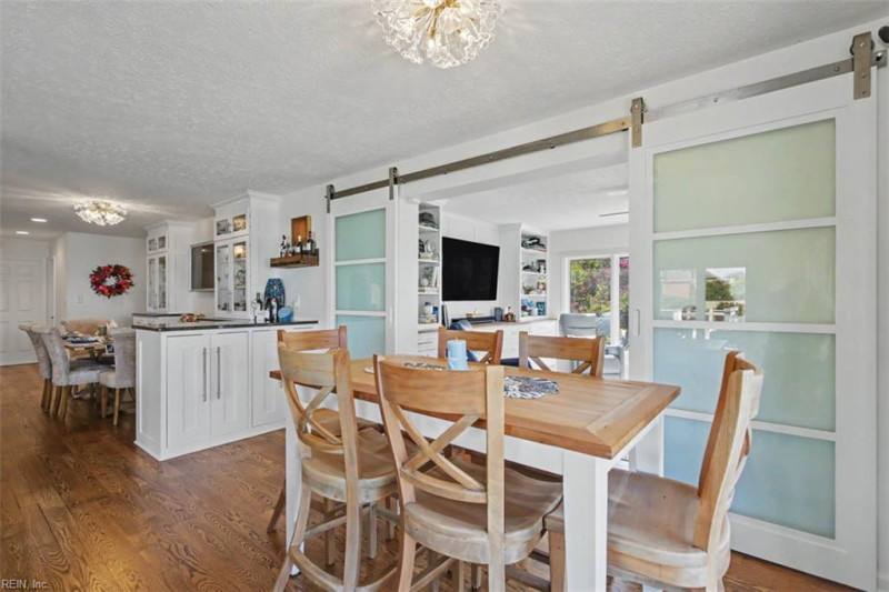 Photo 15 of 50 residential for sale in Hampton virginia