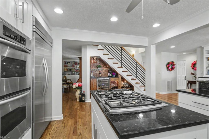Photo 26 of 50 residential for sale in Hampton virginia