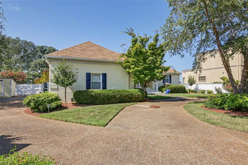 Photo 3 of 50 residential for sale in Hampton virginia