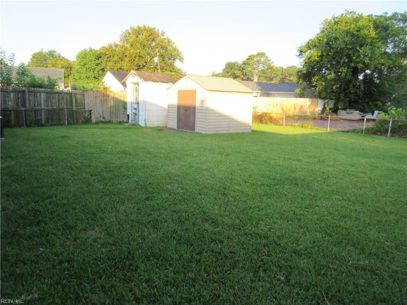 Photo 10 of 13 residential for sale in Norfolk virginia
