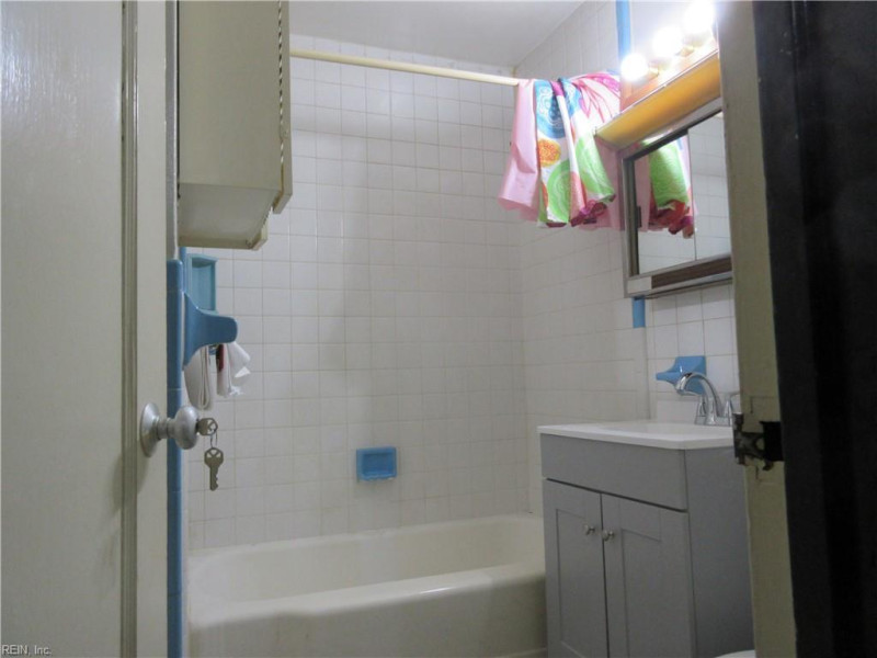 Photo 9 of 13 residential for sale in Norfolk virginia