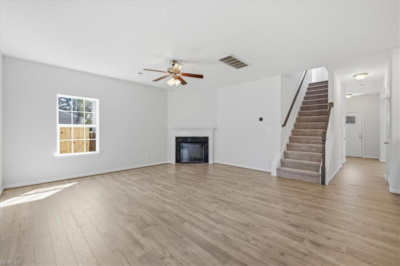 Photo 15 of 43 residential for sale in Chesapeake virginia