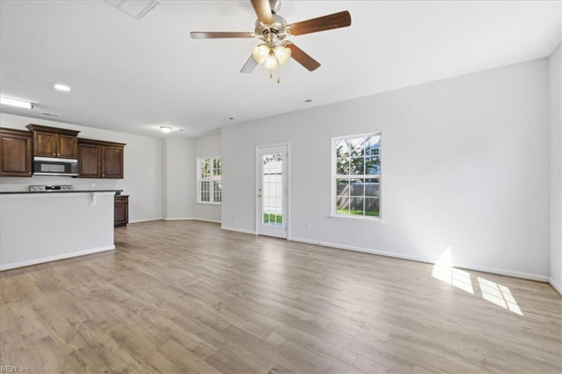 Photo 17 of 43 residential for sale in Chesapeake virginia