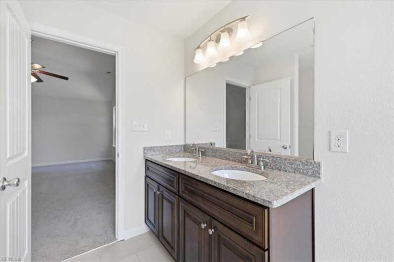 Photo 27 of 43 residential for sale in Chesapeake virginia